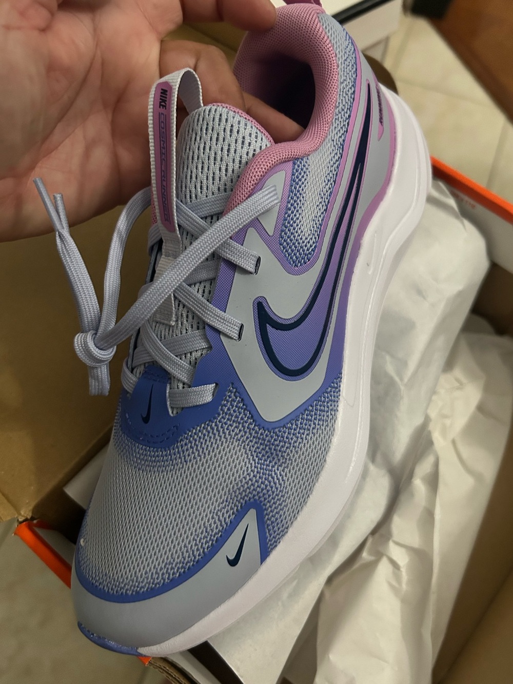 Nike Cosmic Runner - Picture 2 of 7